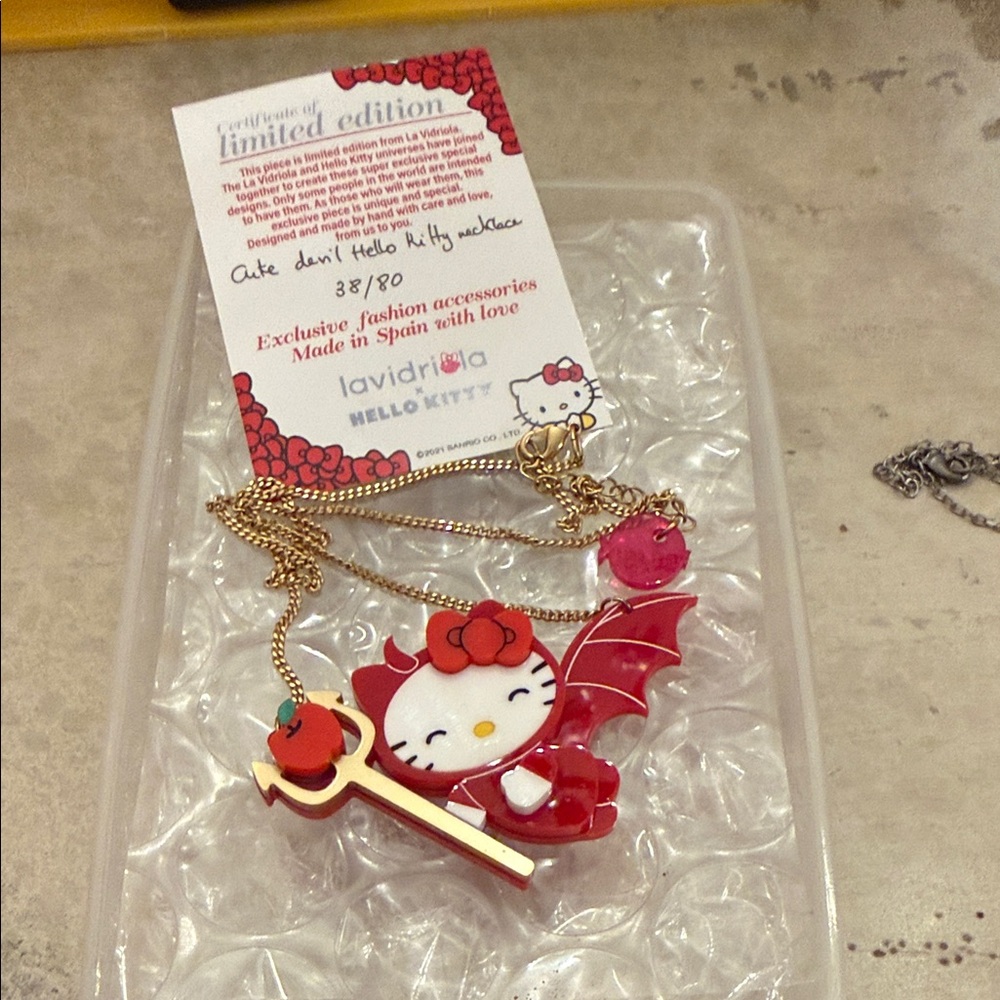 La Vidriola Hello Kitty Cute Devil Necklace Halloween Limited Edition Spain